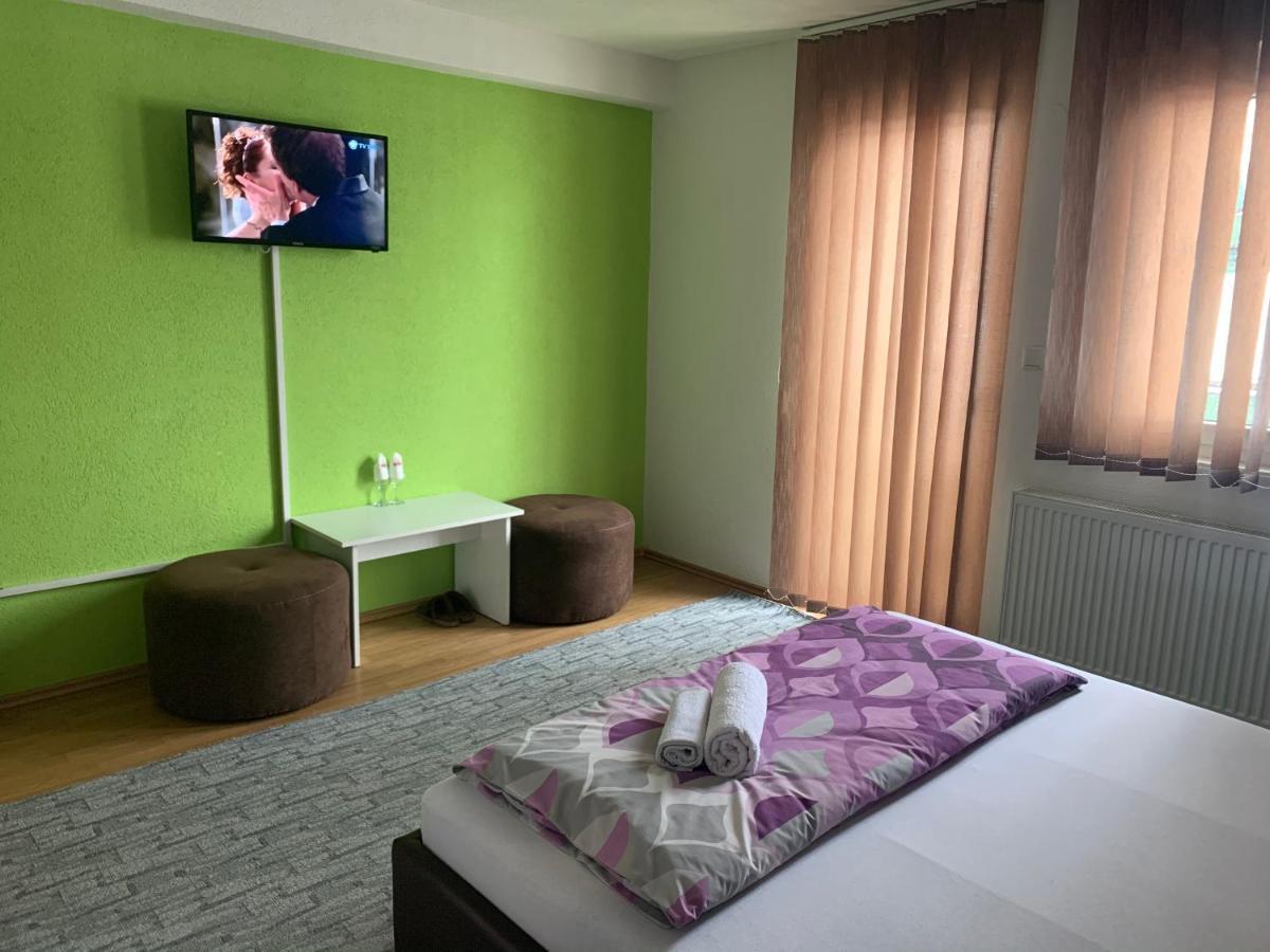 Restoran&Motel And Apartmants Lovacka Prica Tesanj Extérieur photo