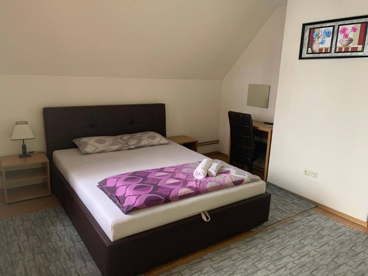 Restoran&Motel And Apartmants Lovacka Prica Tesanj Extérieur photo
