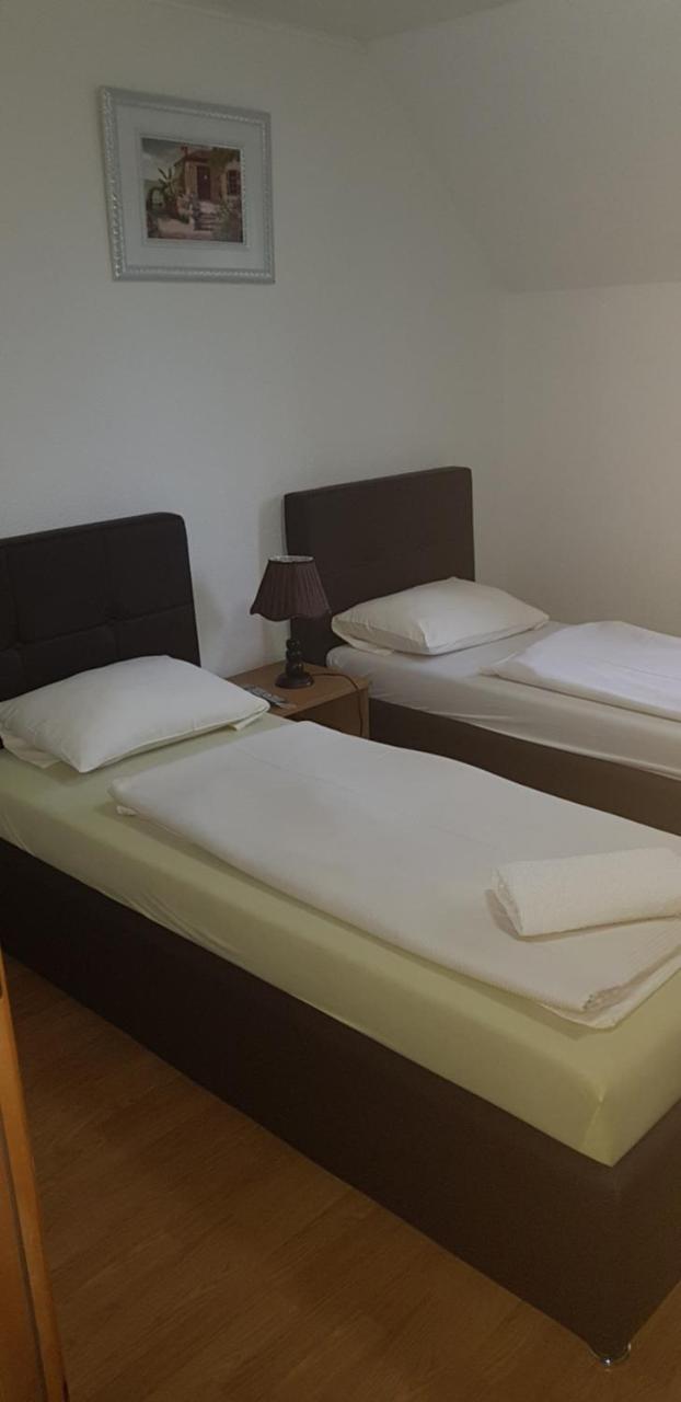 Restoran&Motel And Apartmants Lovacka Prica Tesanj Extérieur photo