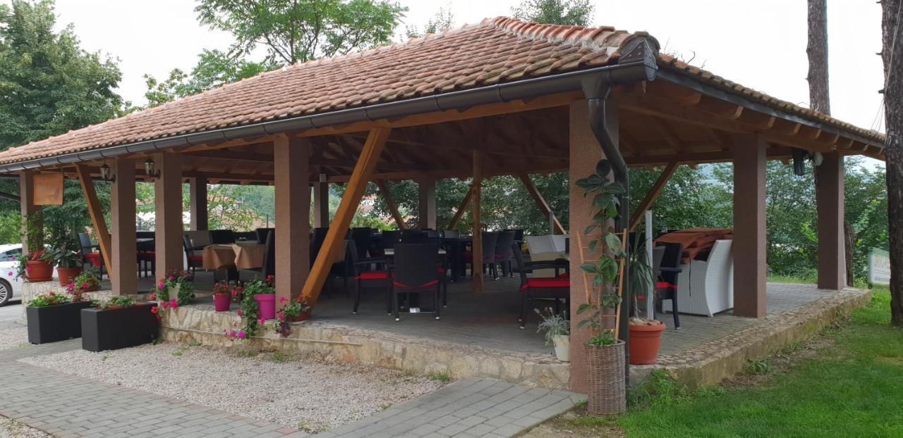 Restoran&Motel And Apartmants Lovacka Prica Tesanj Extérieur photo